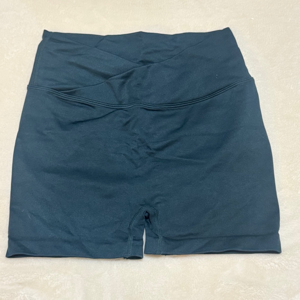BLUE GYM SHORT